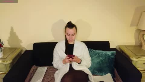 Snapshot of kellycartie chatting on 01/15/26, 01:05 Im Kelly online show from 01/15/26, 01:05