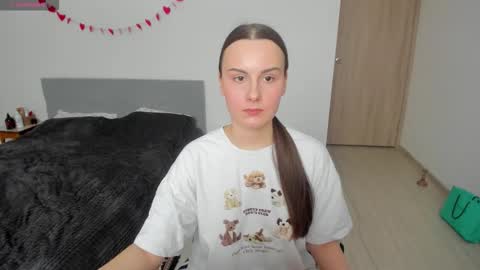 Snapshot of kellycartie chatting on 02/17/26, 12:01 Im Kelly online show from 02/17/26, 12:01