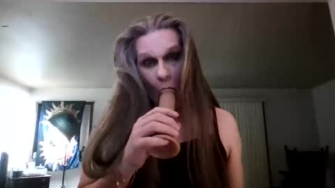 Kelly James online show from 12/18/25, 05:57