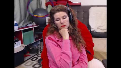 kelly online show from 03/11/25, 07:04