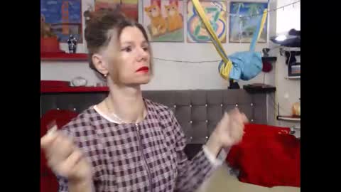 kelly online show from 10/04/25, 01:14