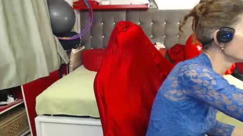 kelly online show from 10/22/25, 02:34