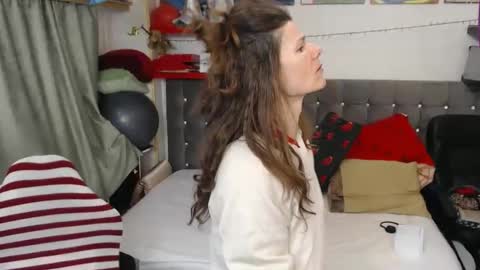 kelly online show from 02/21/26, 06:42