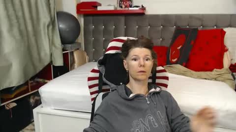 kelly online show from 05/16/26, 01:02