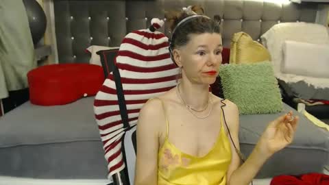 kelly online show from 06/04/26, 07:53