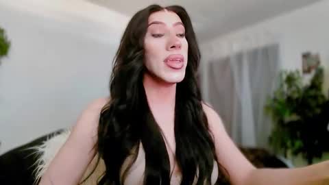 Snapshot of kelsdontstop chatting on 03/08/26, 09:29 Kelsi online show from 03/08/26, 09:29