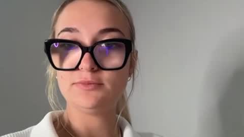 Kelsey Blu online show from 04/28/26, 10:59