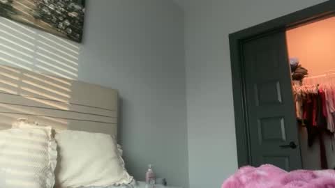 Kelsey Blu online show from 05/04/26, 11:45