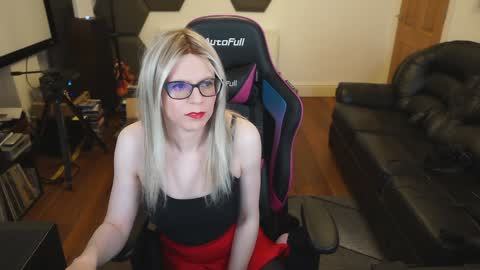 Snapshot of kelseycobalt chatting on 02/03/25, 10:11 kelseycobalt online show from 02/03/25, 10:11