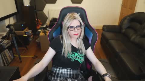 Snapshot of kelseycobalt chatting on 02/06/25, 10:21 kelseycobalt online show from 02/06/25, 10:21