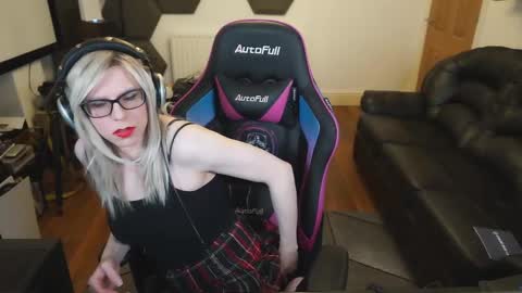 Snapshot of kelseycobalt chatting on 02/13/25, 08:55 kelseycobalt online show from 02/13/25, 08:55