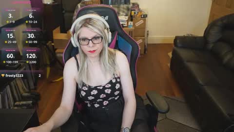 Snapshot of kelseycobalt chatting on 11/28/25, 10:12 kelseycobalt online show from 11/28/25, 10:12