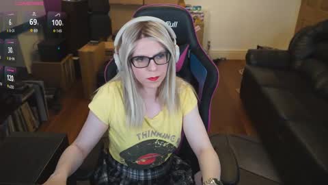 Snapshot of kelseycobalt chatting on 12/19/25, 09:44 kelseycobalt online show from 12/19/25, 09:44