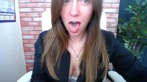 Snapshot of kelseykruz chatting on 06/23/26, 08:01 KelseyKruz online show from 06/23/26, 08:01
