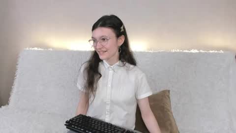 Kelsirabenold online show from 05/18/26, 04:51