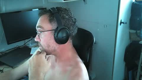 Snapshot of kelvin06133 chatting on 06/15/26, 12:40 kelvin06133 online show from 06/15/26, 12:40