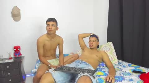 Snapshot of kelvin_hot276 chatting on 10/31/25, 01:17 kelvin_hot276 online show from 10/31/25, 01:17