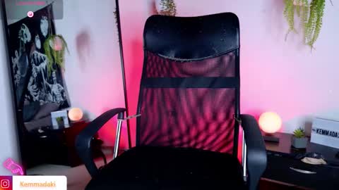 Snapshot of kemmadakii chatting on 01/08/26, 12:57 Kemma online show from 01/08/26, 12:57