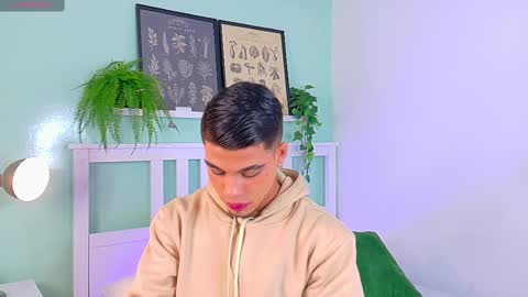   online show from 09/10/25, 11:43