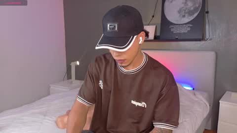   online show from 11/08/25, 11:32