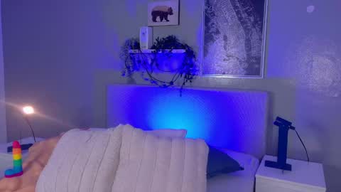   online show from 05/10/26, 11:15