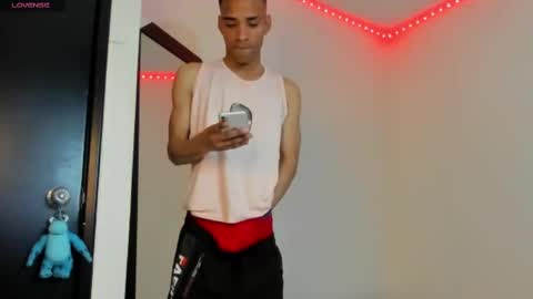 Snapshot of kenan_2601 chatting on 10/17/25, 12:25 kenan 2601 online show from 10/17/25, 12:25