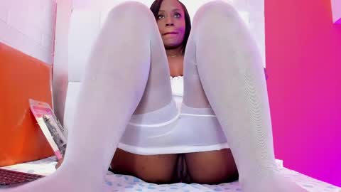 kendal_hot69_ online show from 04/29/26, 05:30