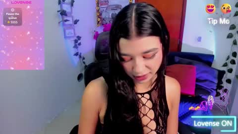 Carolina  online show from 11/06/25, 02:51