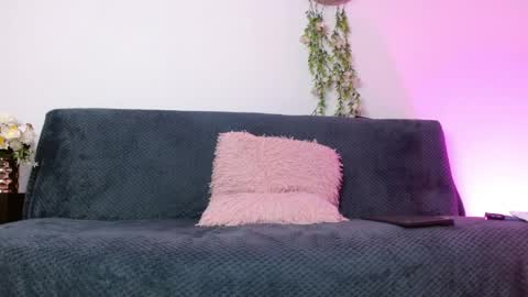 Snapshot of kendal_mosk chatting on 04/01/26, 11:13 Valery online show from 04/01/26, 11:13