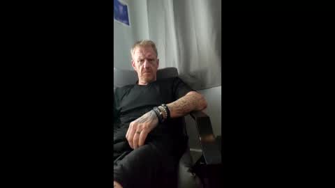 kendall21978 online show from 04/25/26, 06:05