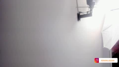 kendallbleer online show from 11/30/25, 11:47