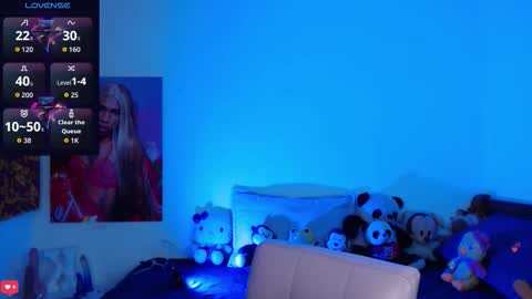 kendallgil_ online show from 11/13/25, 07:07