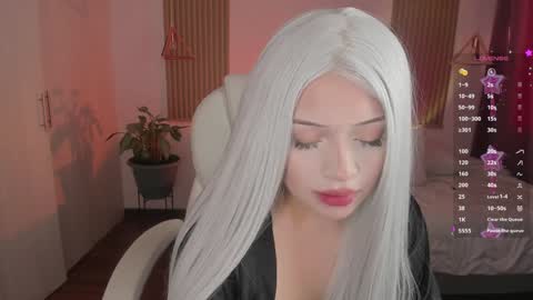 Kendall  online show from 10/13/25, 08:53