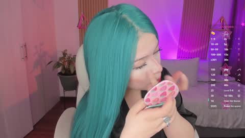 Kendall  online show from 10/19/25, 08:09