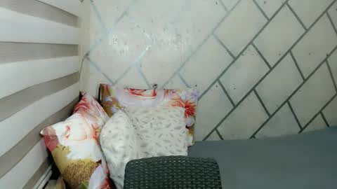 Snapshot of kendallxxx16 chatting on 03/17/26, 05:11 Kent online show from 03/17/26, 05:11