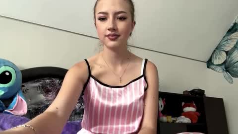 Snapshot of kendastuckmeyer chatting on 11/05/25, 08:14 Betty online show from 11/05/25, 08:14