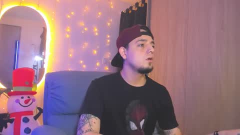 Snapshot of kendel_dimitri chatting on 12/13/24, 04:00 kendel_dimitri online show from 12/13/24, 04:00