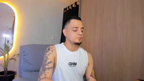 Snapshot of kendel_dimitri chatting on 02/21/25, 05:02 kendel_dimitri online show from 02/21/25, 05:02