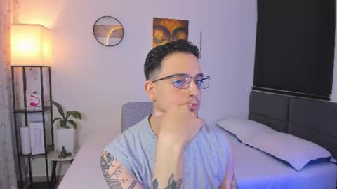 kendel_dimitri online show from 06/18/26, 03:07