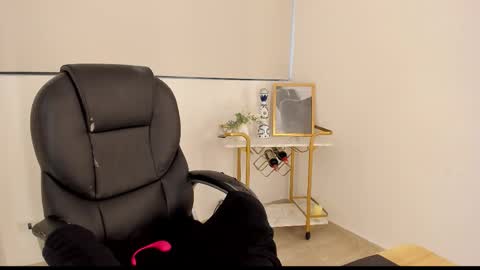 kendra  Benz online show from 11/02/25, 11:34