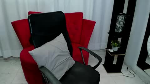 Kendra Hot online show from 06/05/26, 10:04