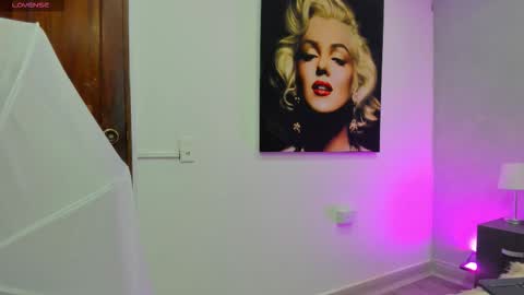 Kendra London online show from 11/26/25, 11:11