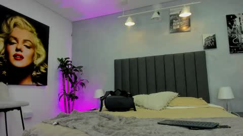 Kendra London online show from 06/09/26, 12:06