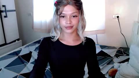 kendra_lunaxx online show from 06/10/26, 08:46