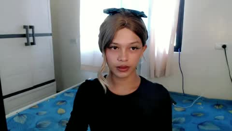 kendra_lunaxx online show from 06/18/26, 02:12