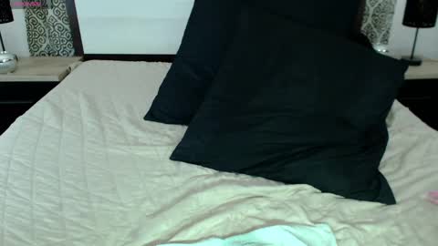 Snapshot of kendra_squirts chatting on 05/08/26, 07:36 Kendra online show from 05/08/26, 07:36