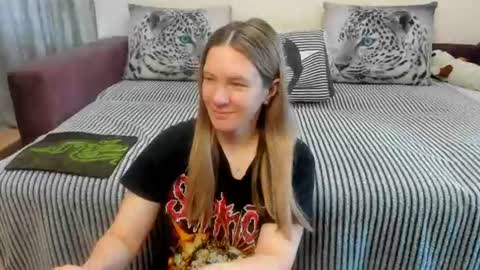Kendra online show from 06/17/26, 11:49