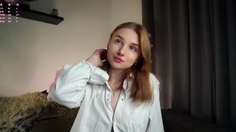 Snapshot of kendrabarby chatting on 11/05/25, 11:21 Eva online show from 11/05/25, 11:21