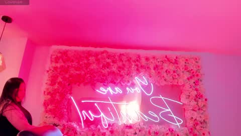  K E N D R A  online show from 04/04/26, 02:43