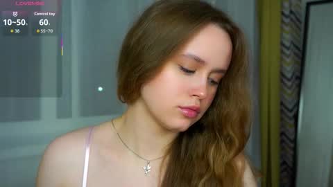 Kira online show from 10/24/25, 06:37